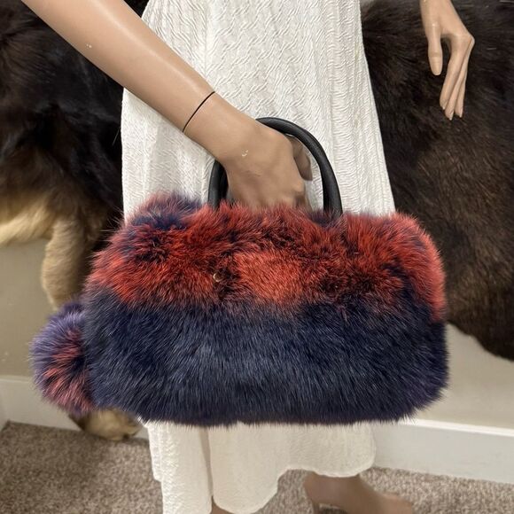 2 Tone Gradient Real Fox Fur Handmade Boston Bag/Crossbody & 2 Fur Balls Charm - Picture 3 of 17